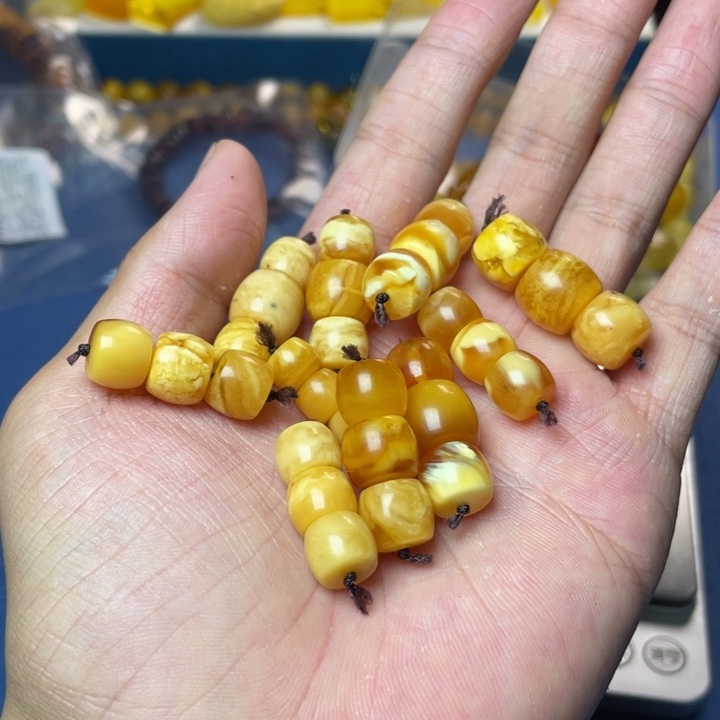 未镶嵌琥珀珠宝奇石甲**宝