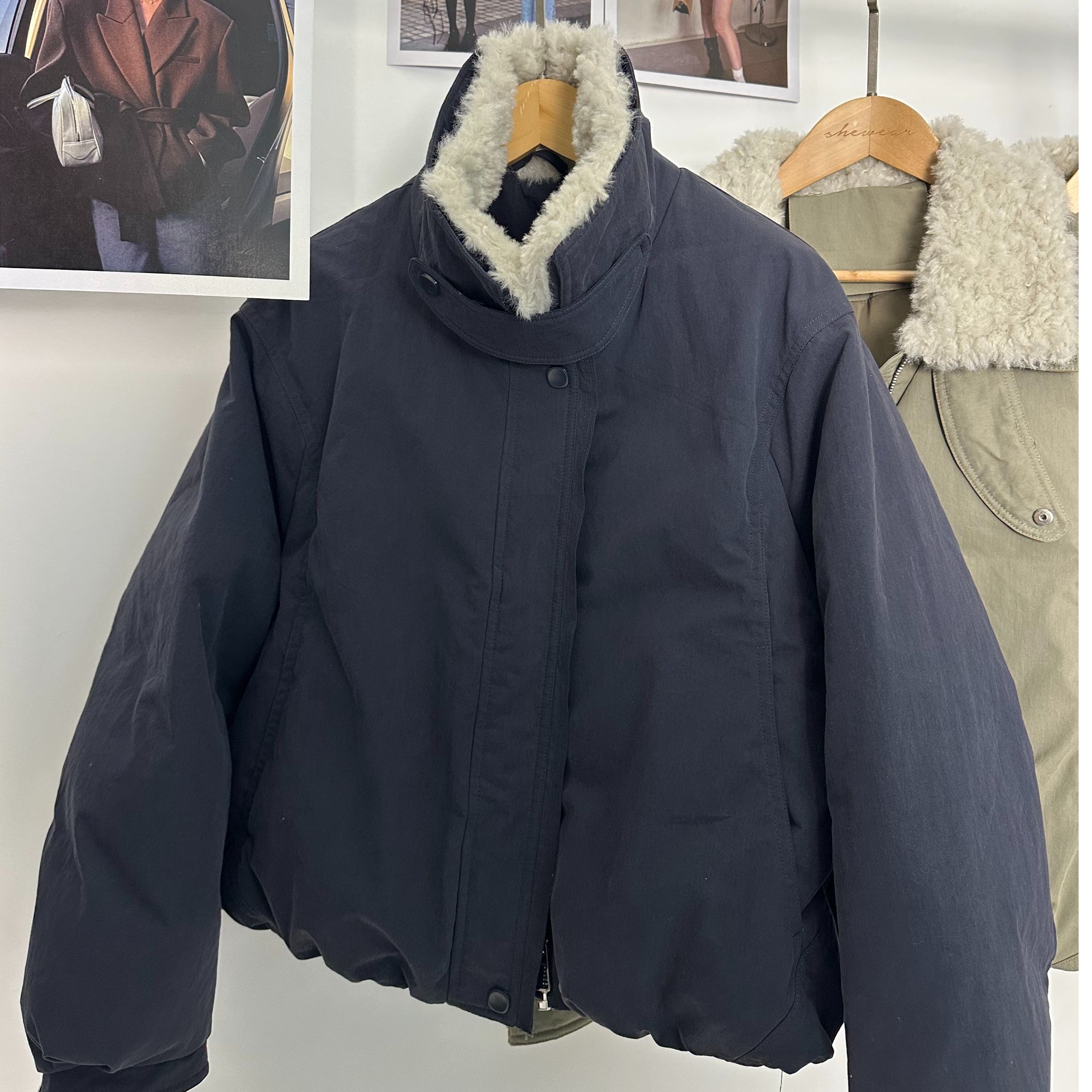 2025东大门冬季新款超遮肉显瘦超轻保暖时尚毛领派克羽绒服