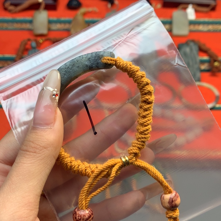 和田玉（糖玉）颈饰未镶嵌