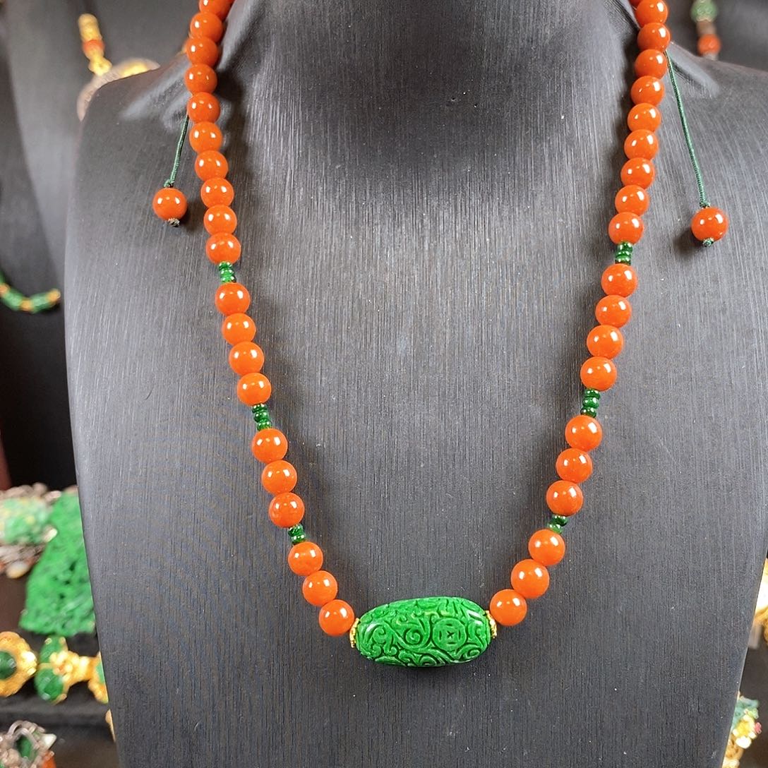 翡翠未镶嵌颈饰项链