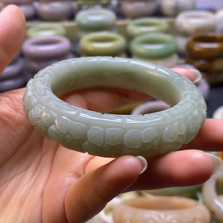 石英质玉未镶嵌手镯