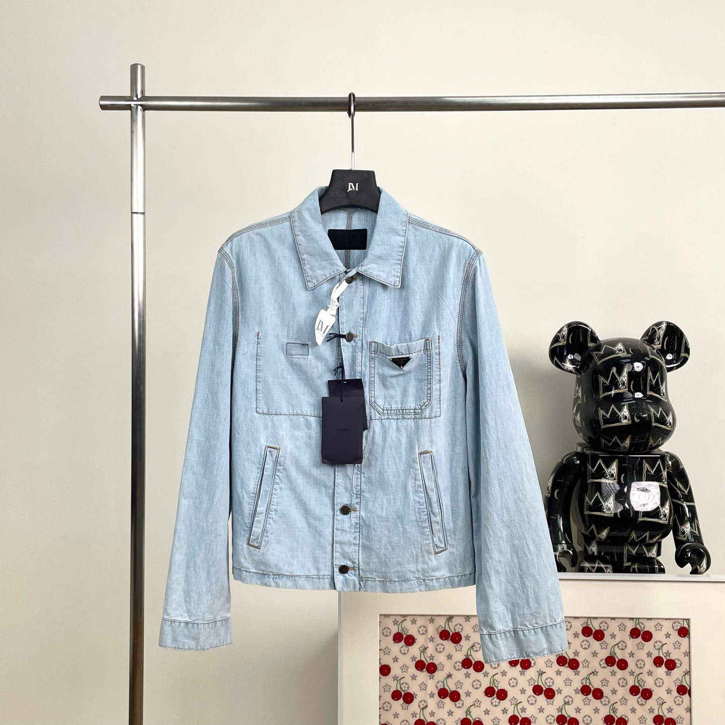 未使用 Prada/普拉达 3215/ 浅蓝色三角标牛仔衬衫/L码