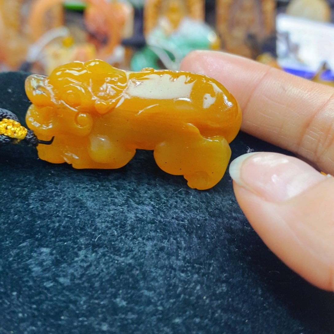 未镶嵌石英质玉（黄龙玉）吊坠(不含链)