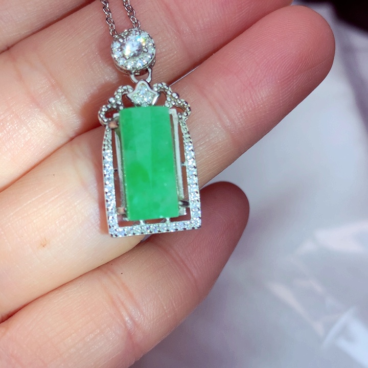 翡翠吊坠(不含链)未镶嵌