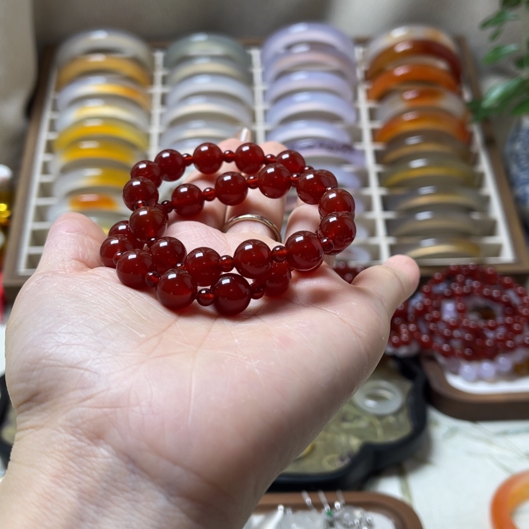 小***.玛瑙/玉髓未镶嵌手链