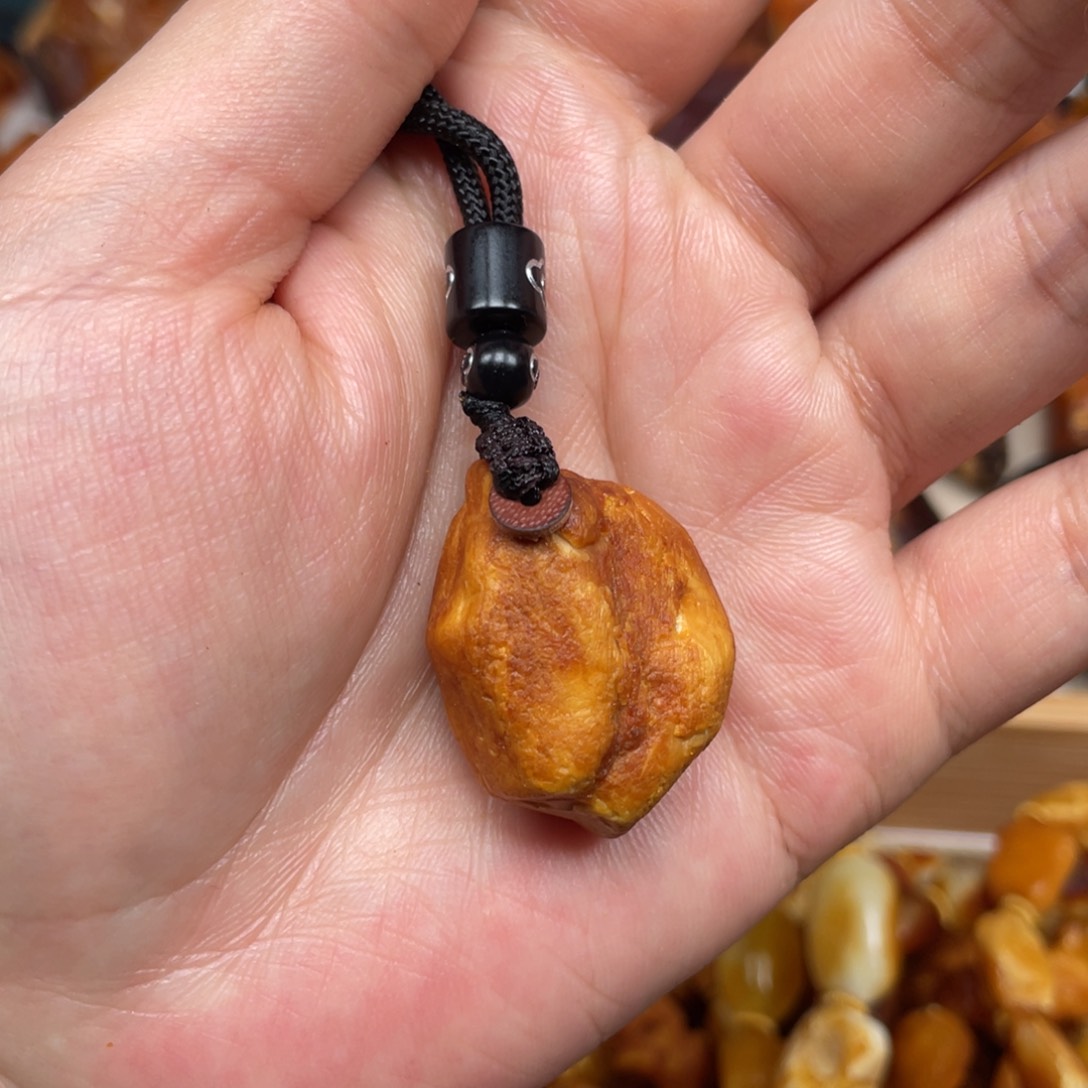 蜜蜡珠宝奇石未镶嵌