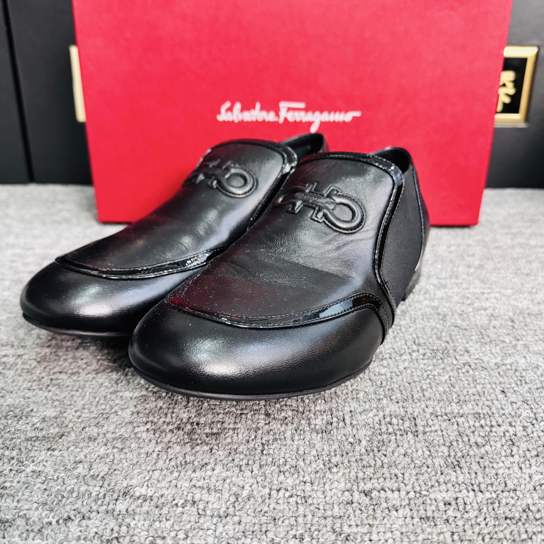 99新 FERRAGAMO/菲拉格慕 黑色小皮鞋38.5码ysc4539