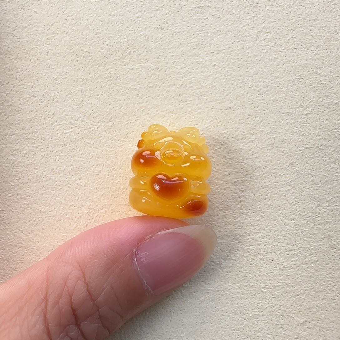 琥珀未镶嵌珠宝奇石এ****?