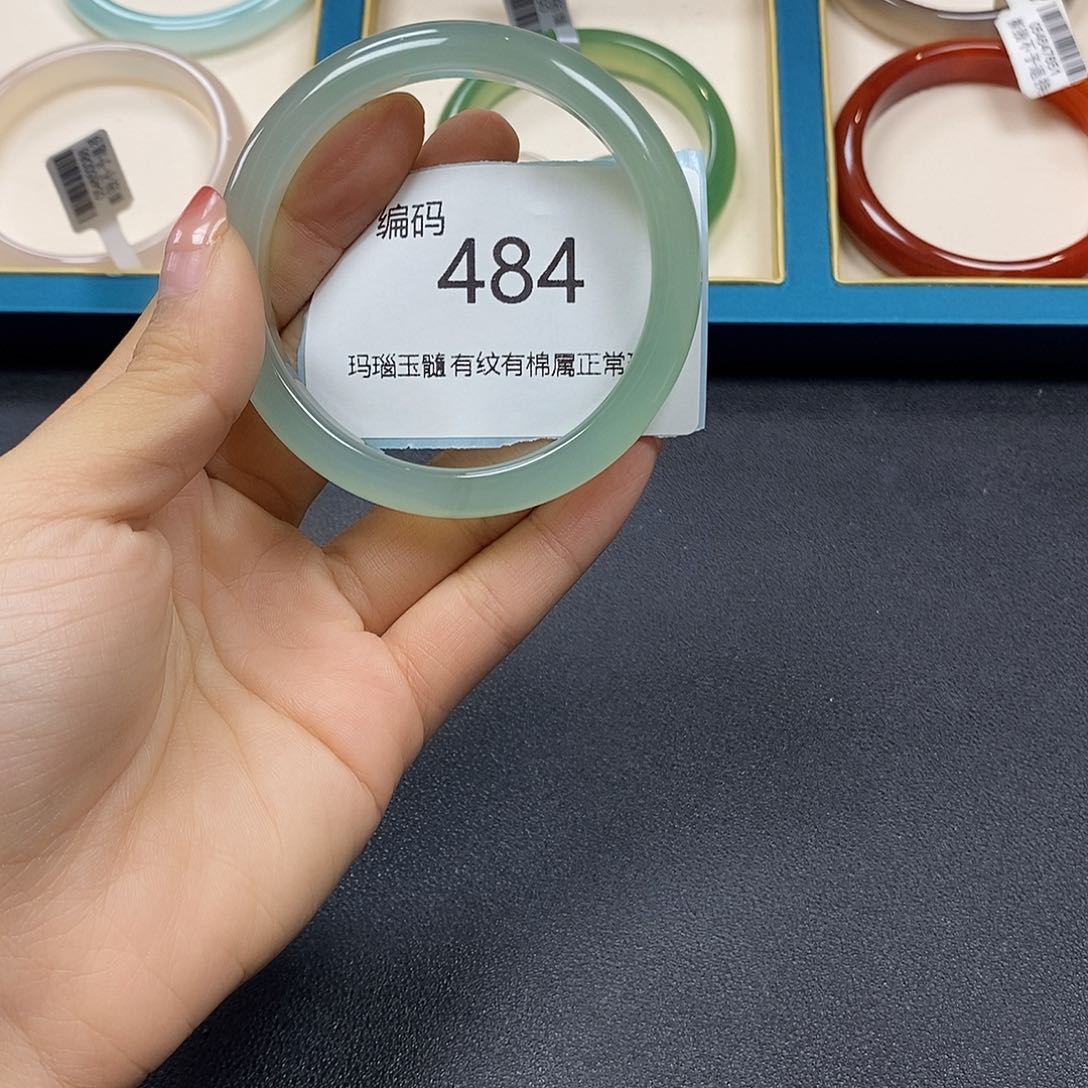 玛瑙/玉髓手镯未镶嵌