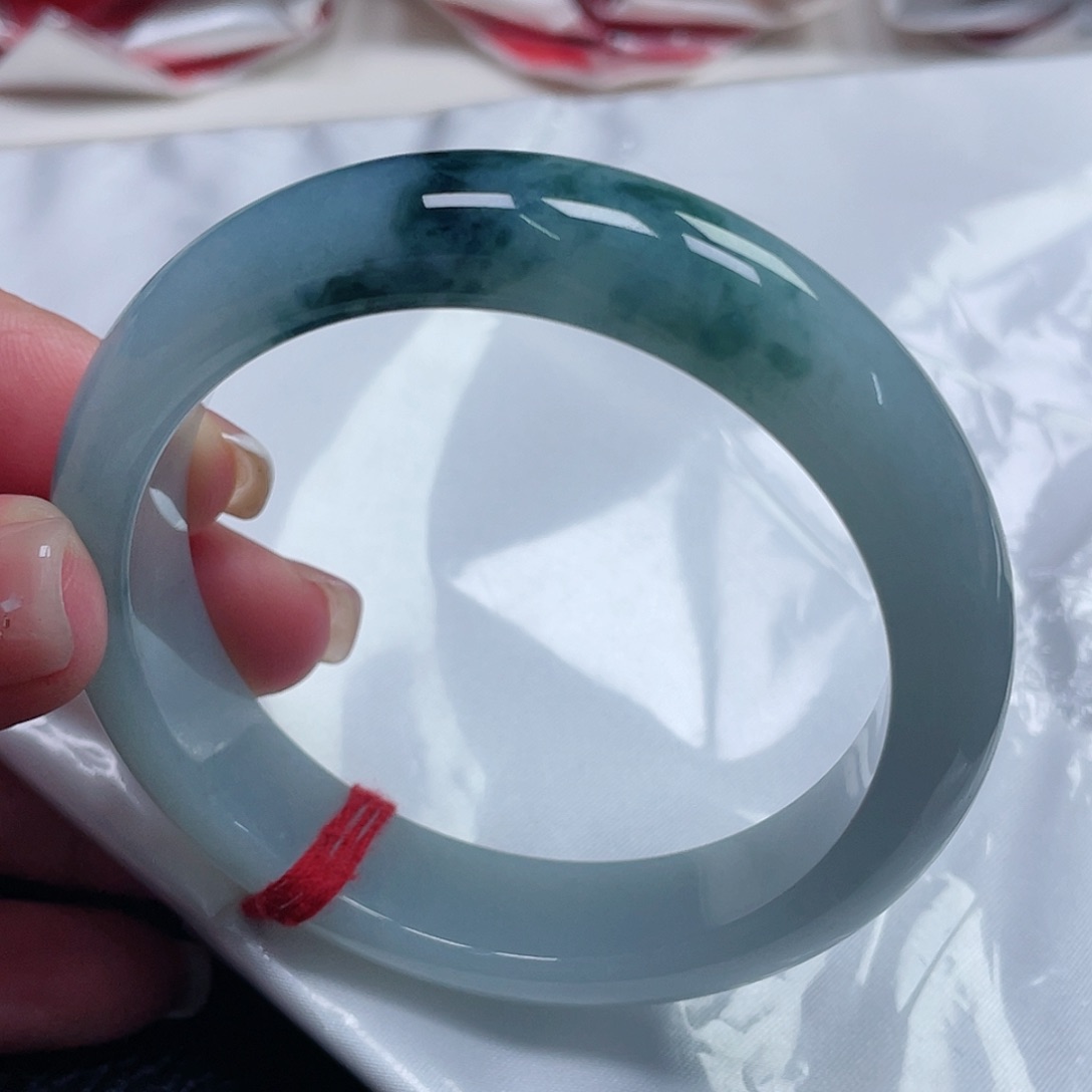 翡翠手镯未镶嵌缅甸翡翠