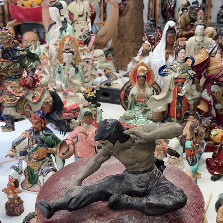 钟***扣有机玻璃陶瓷摆件