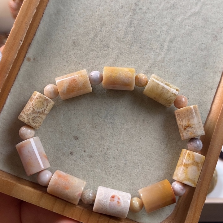 硅化玉手串未镶嵌35号链接