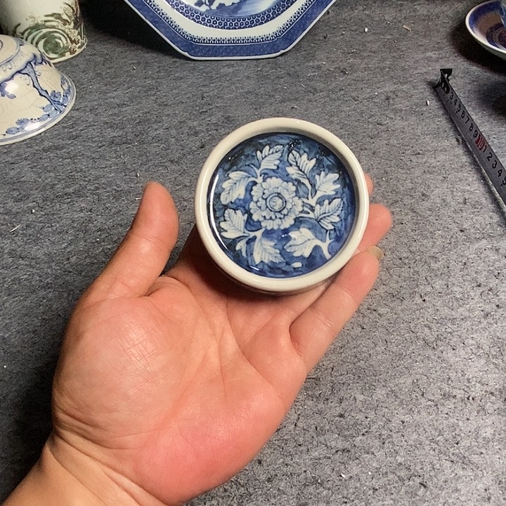 胡*胡陶瓷工艺美术品的