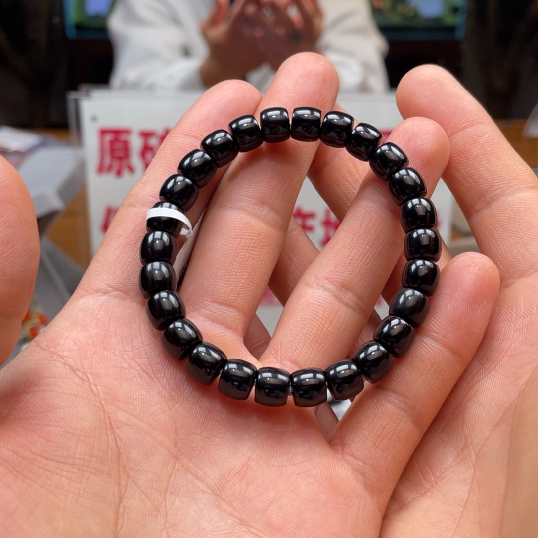 玛瑙/玉髓黑玛瑙单圈8+mm未镶嵌