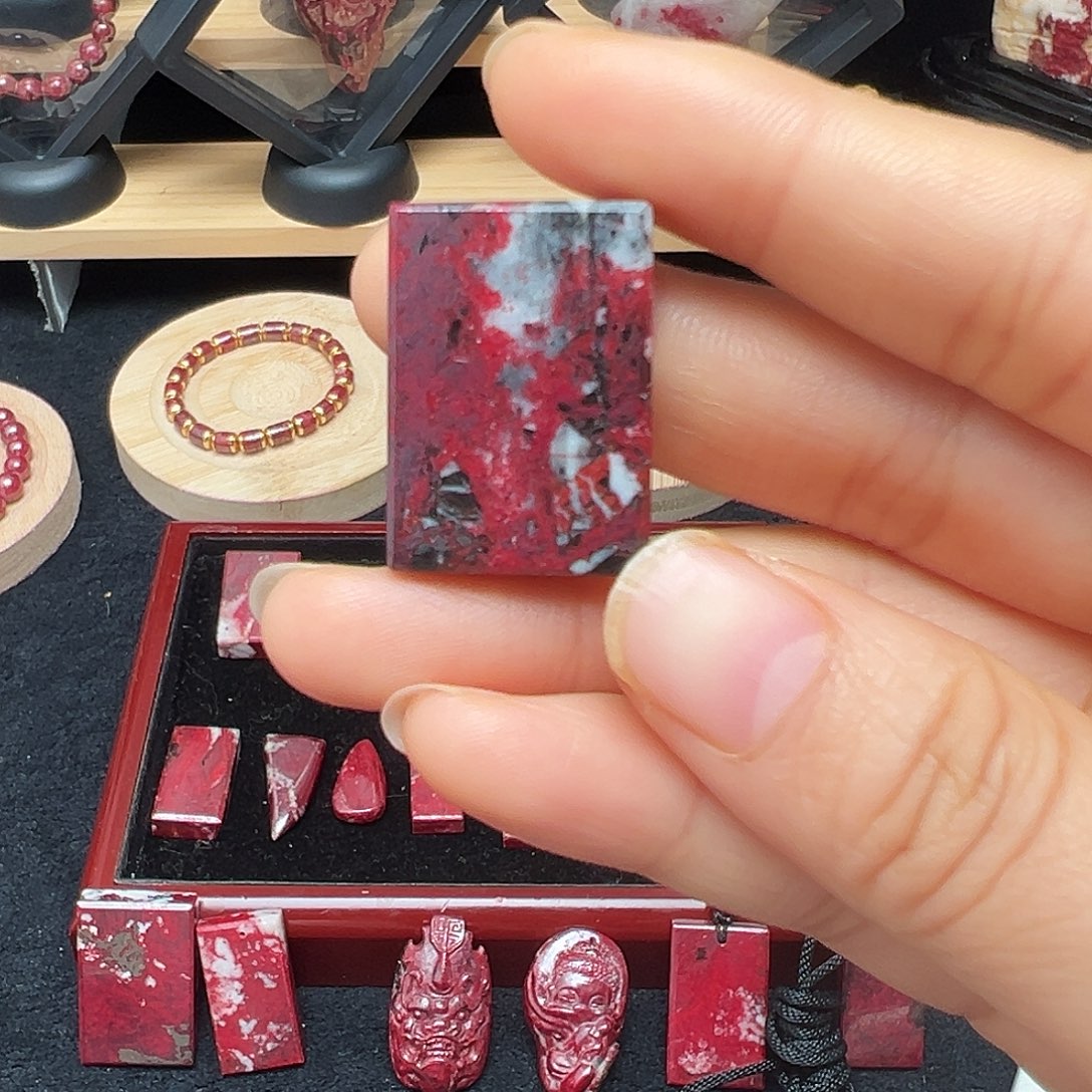 天然辰砂天然朱砂无事牌