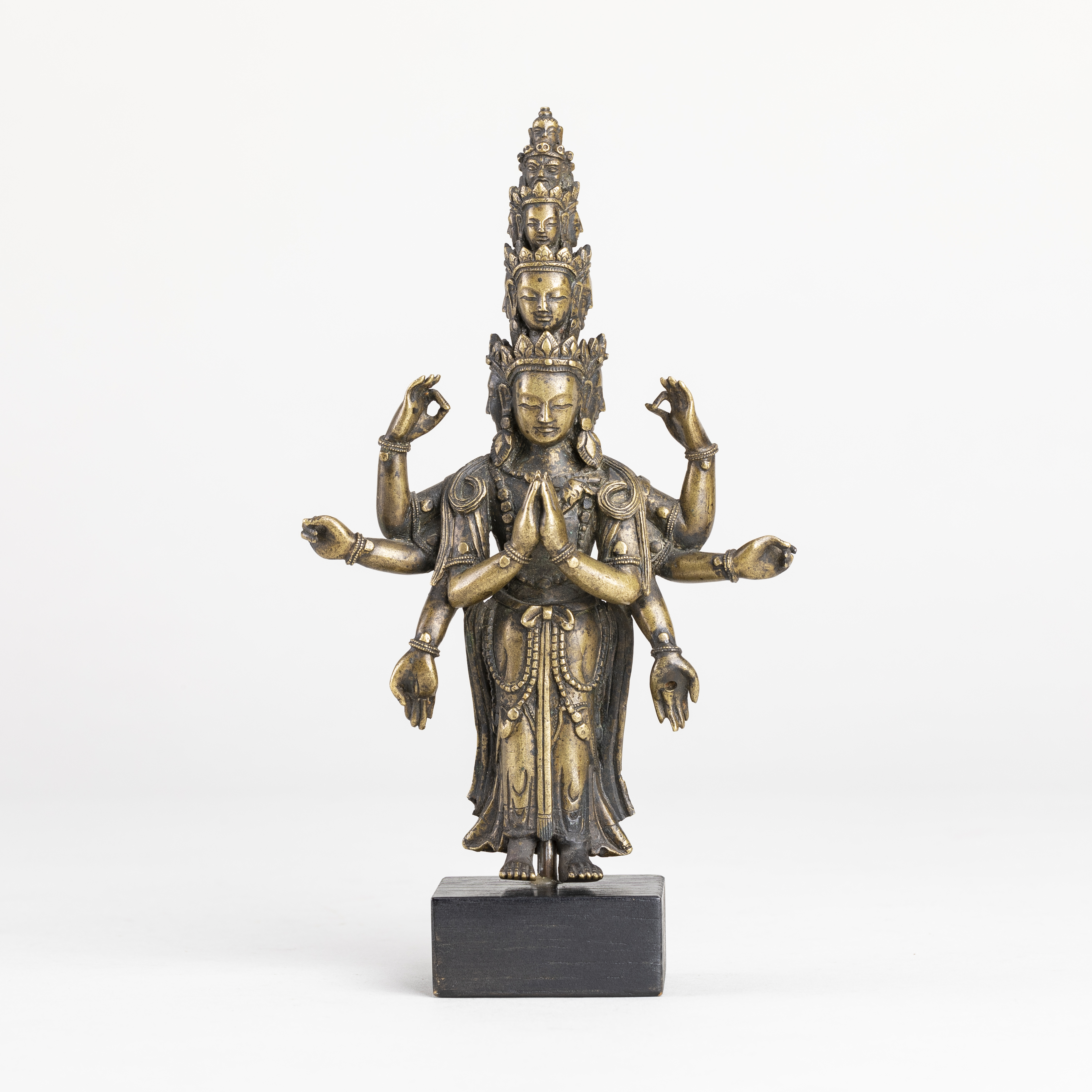 16. 清 铜十一面八臂观音立像【博美艺融小铃铛古董拍卖】