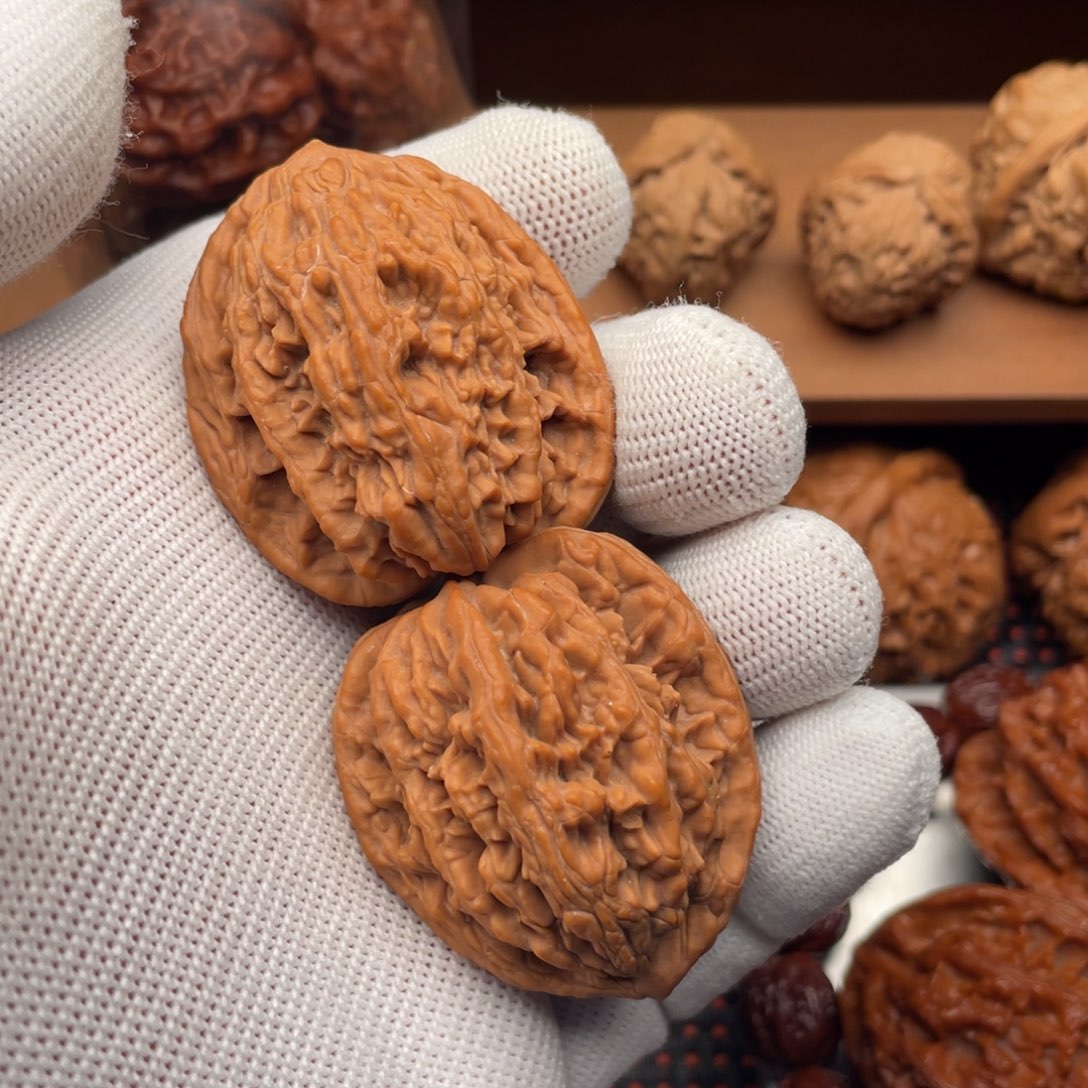 文玩核桃吊坠麦虎