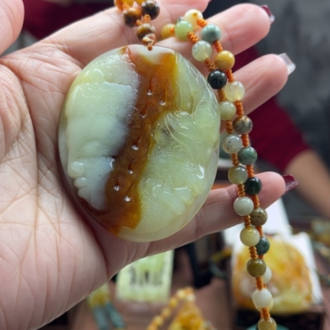 岫玉挂件未镶嵌挂件