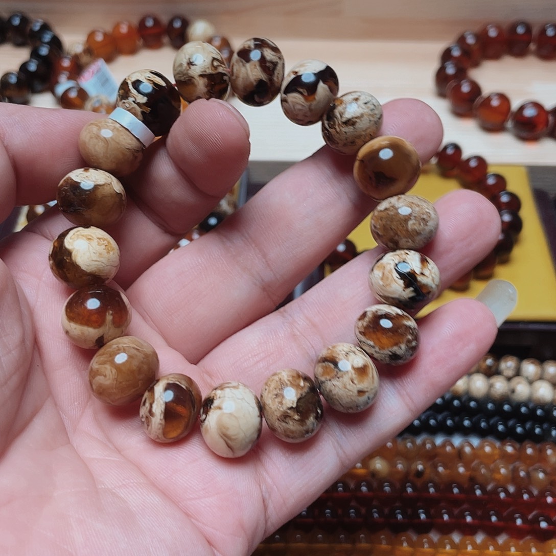 行***蒙未镶嵌琥珀手链14➕