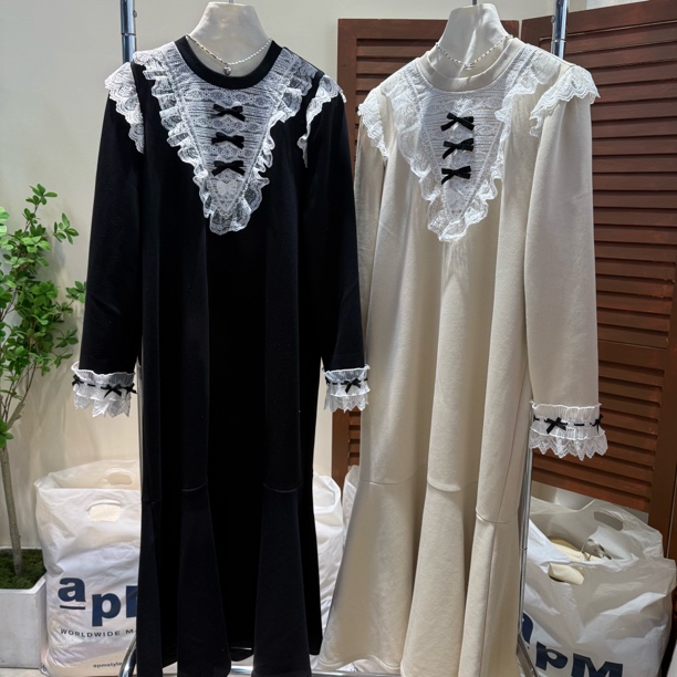 超级显瘦长版蕾丝拼接卫衣连衣裙