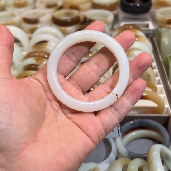 和田玉（糖玉）手镯未镶嵌