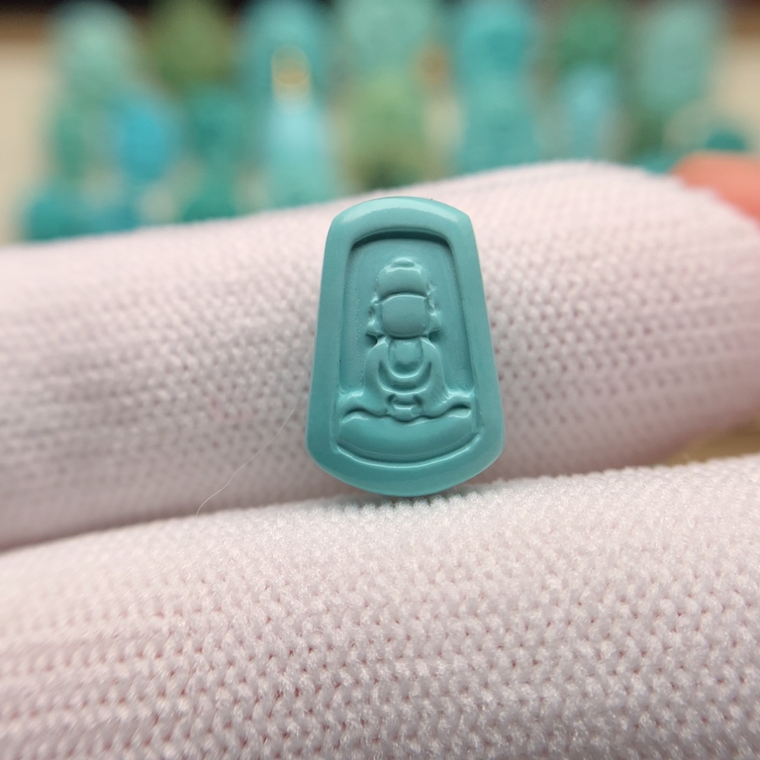 绿松石配饰未镶嵌