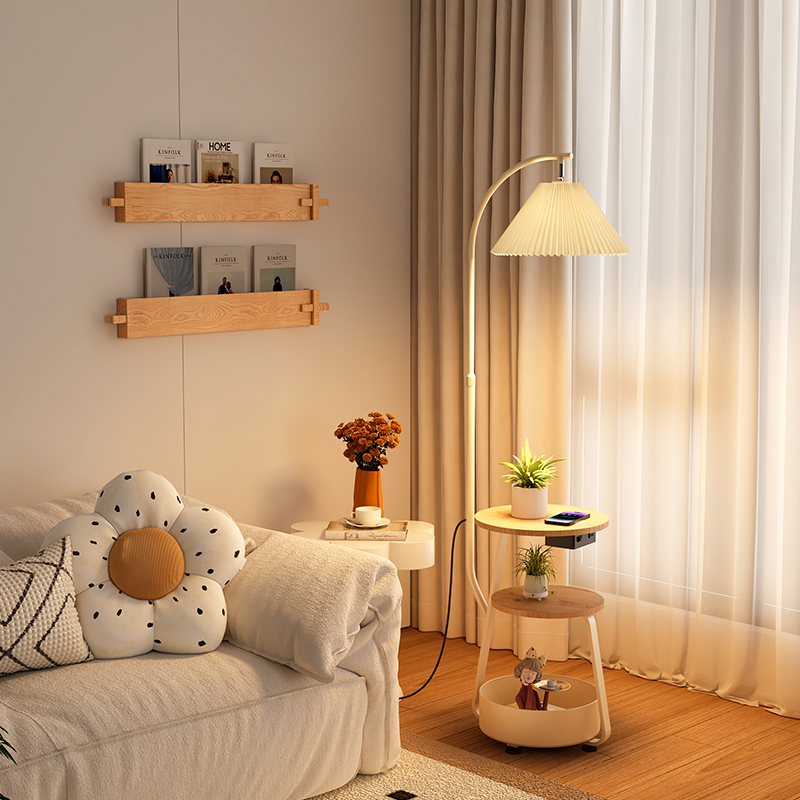 新款奶油风落地灯原木地灯客厅沙发旁灯卧室床头装饰灯具