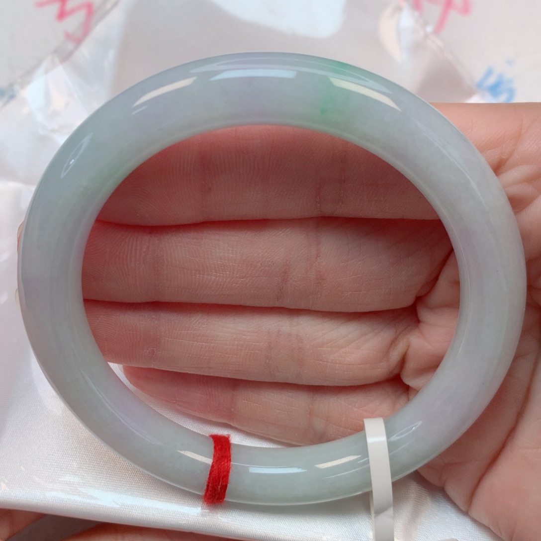 翡翠手镯未镶嵌58圆条