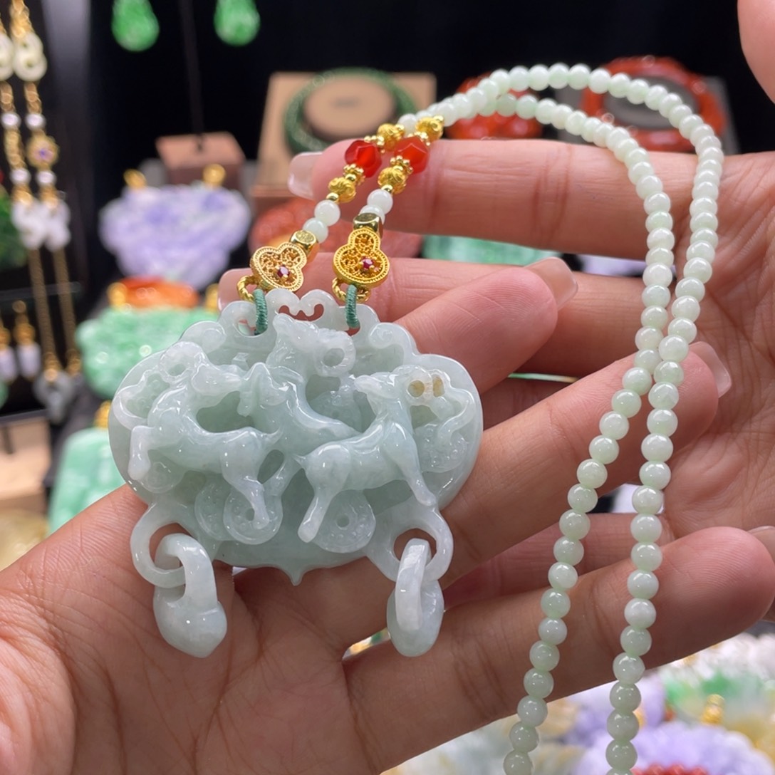 翡翠颈饰未镶嵌代编织