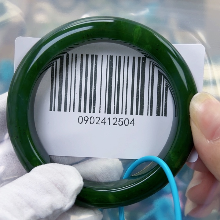 和田玉未镶嵌手镯微瑕5859