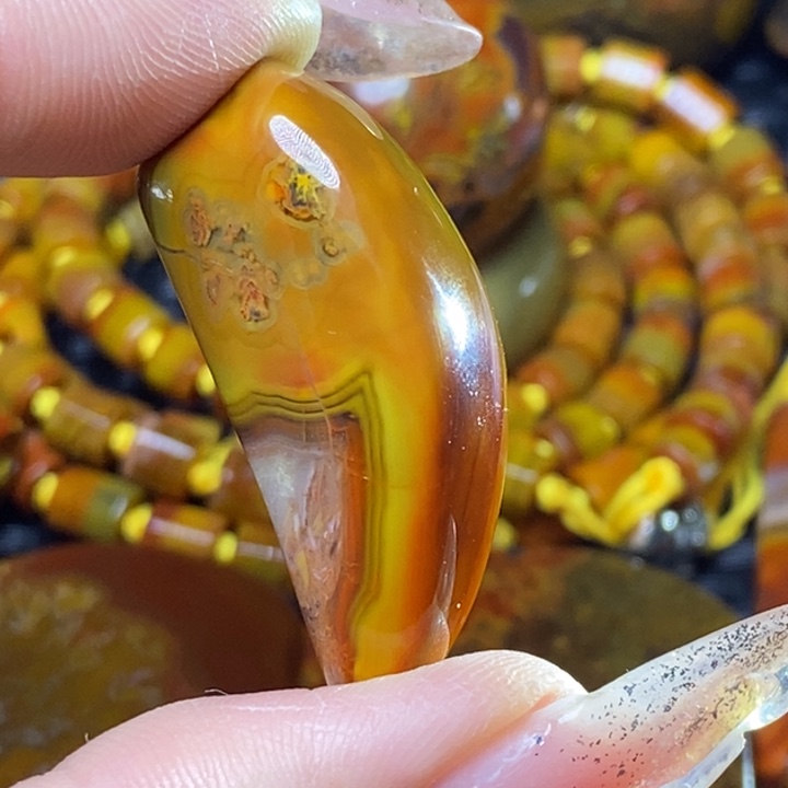玛瑙/玉髓颈饰未镶嵌