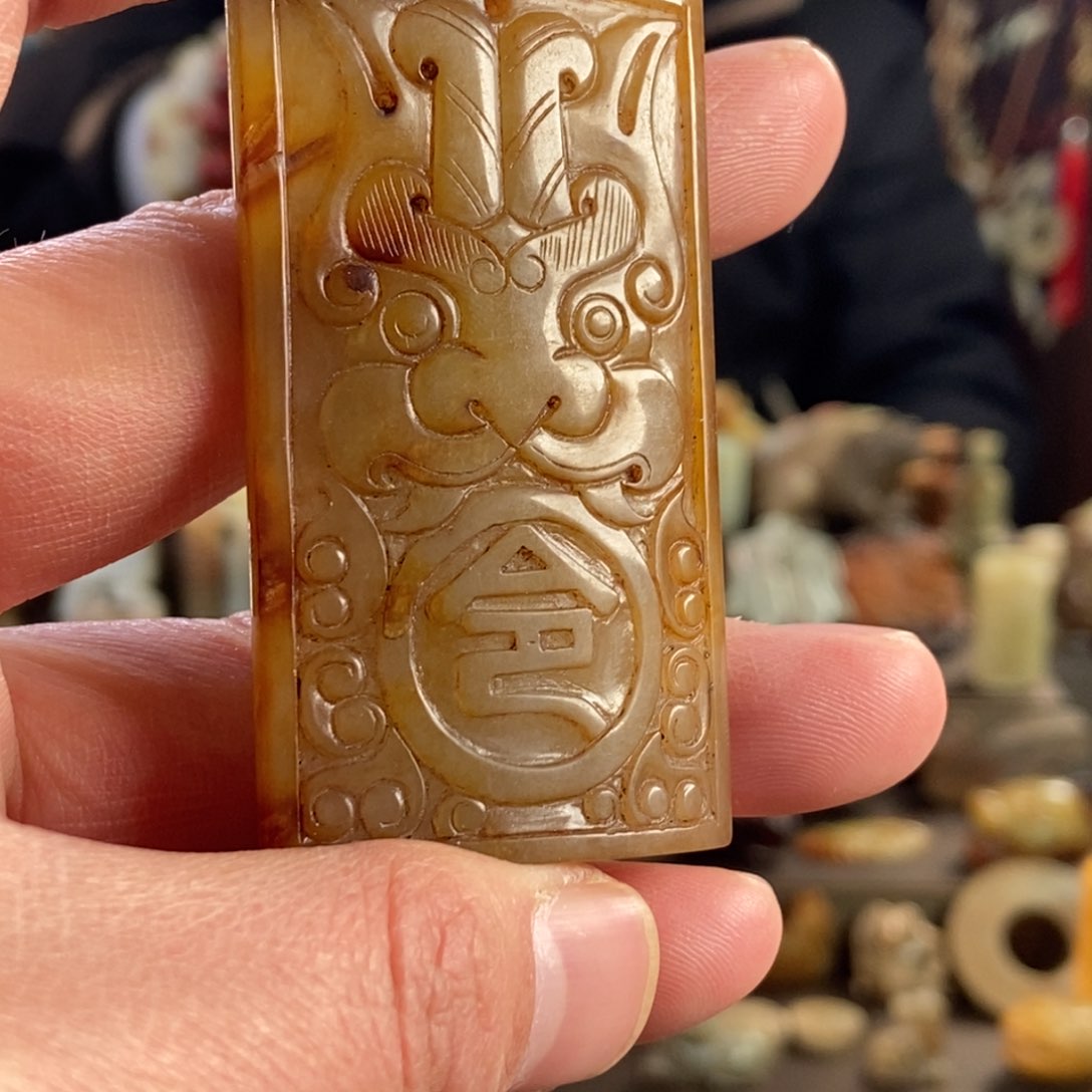 和田玉挂件未镶嵌奥****)