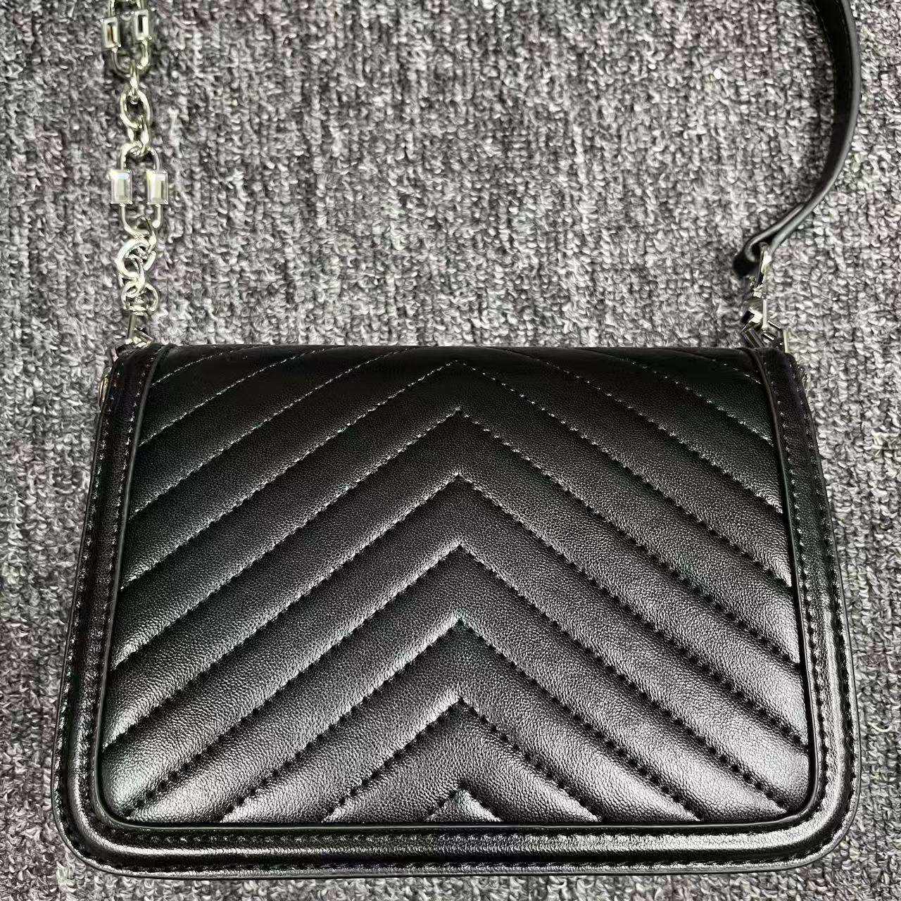 TOLEX2025新款手工时尚女包百搭信封V黑色20cm