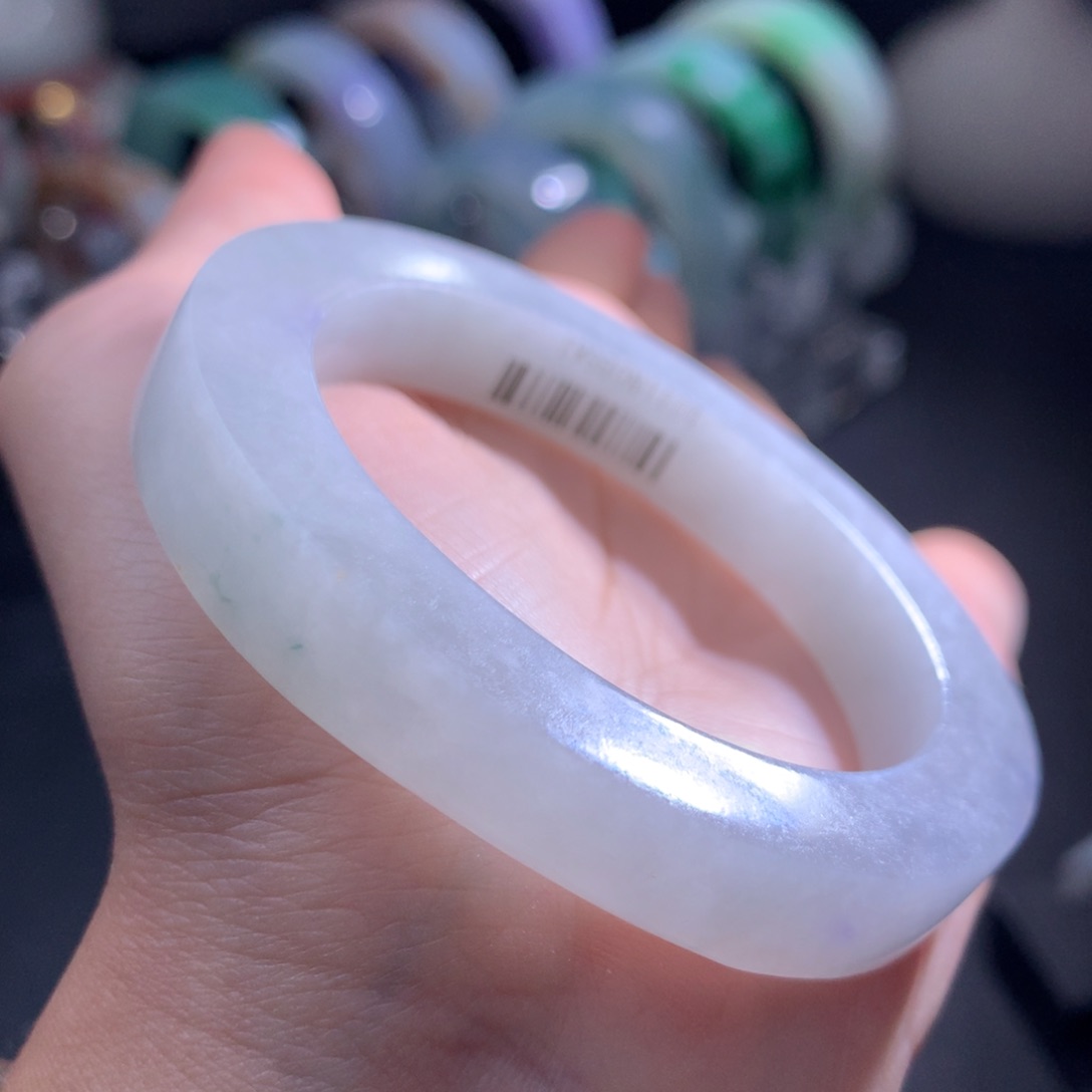 未镶嵌白月光翡翠手镯定制翡翠