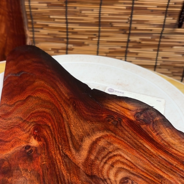 大叶紫檀（黑酸枝木类）