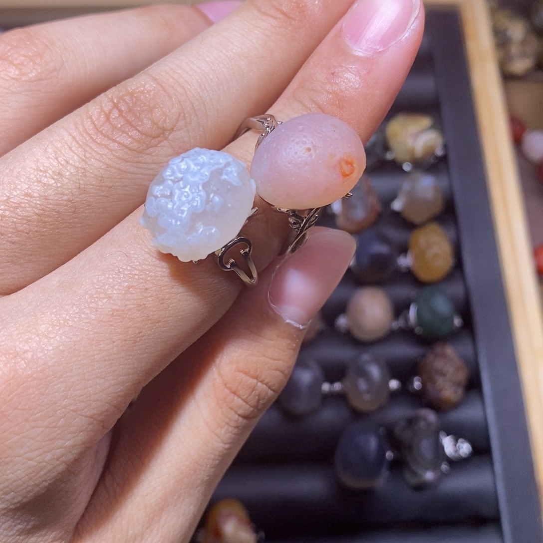 女***乖玛瑙/玉髓合金戒指