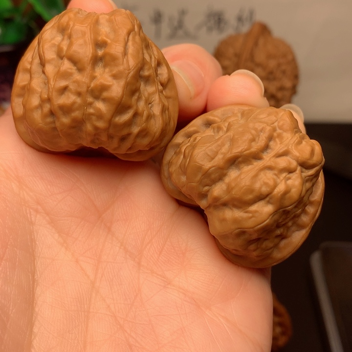 桃核把件红皮蛤蟆头35