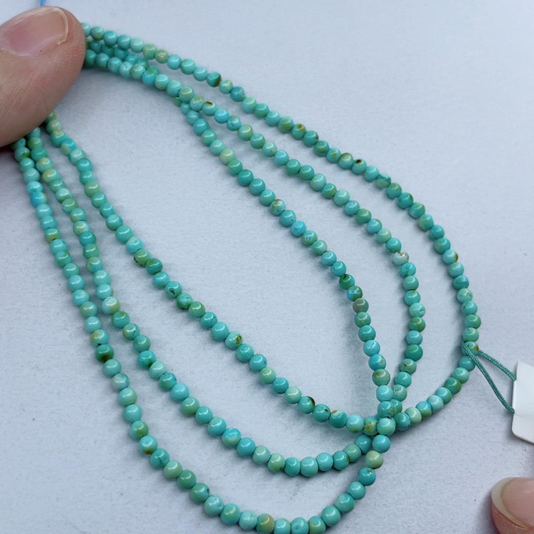 绿松石颈饰未镶嵌