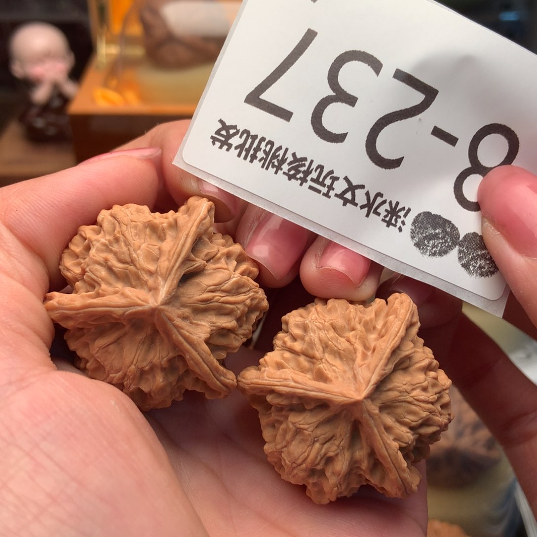 文玩核桃把件36盘山本 