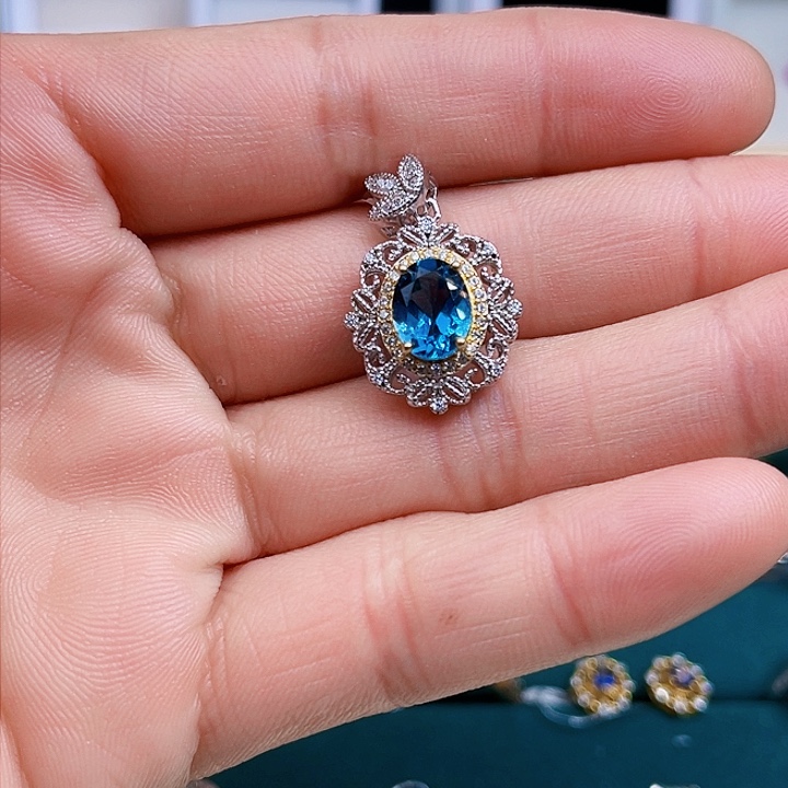 托帕石颈饰银S925镶嵌