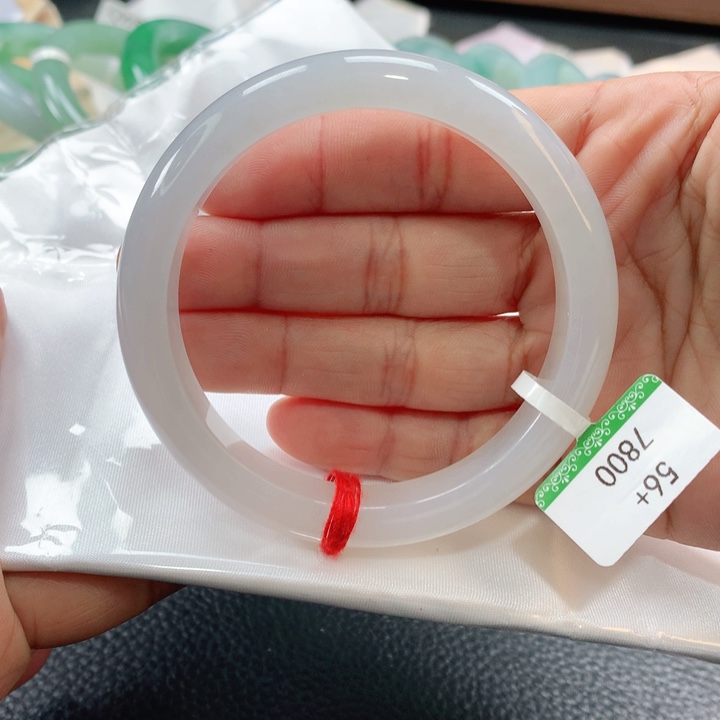 翡翠手镯未镶嵌56575657