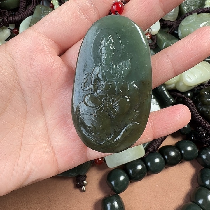 和田玉颈饰未镶嵌