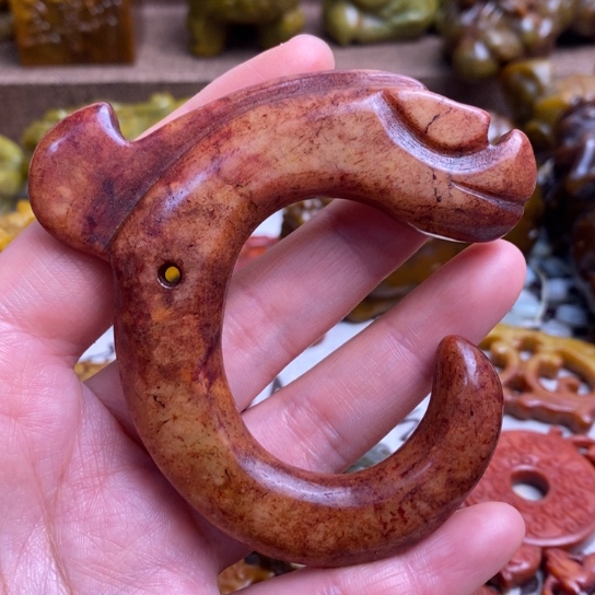 蛇纹石玉未镶嵌颈饰132