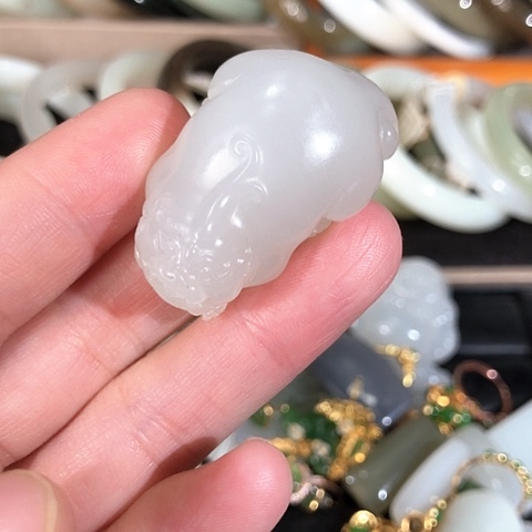 和田玉颈饰未镶嵌