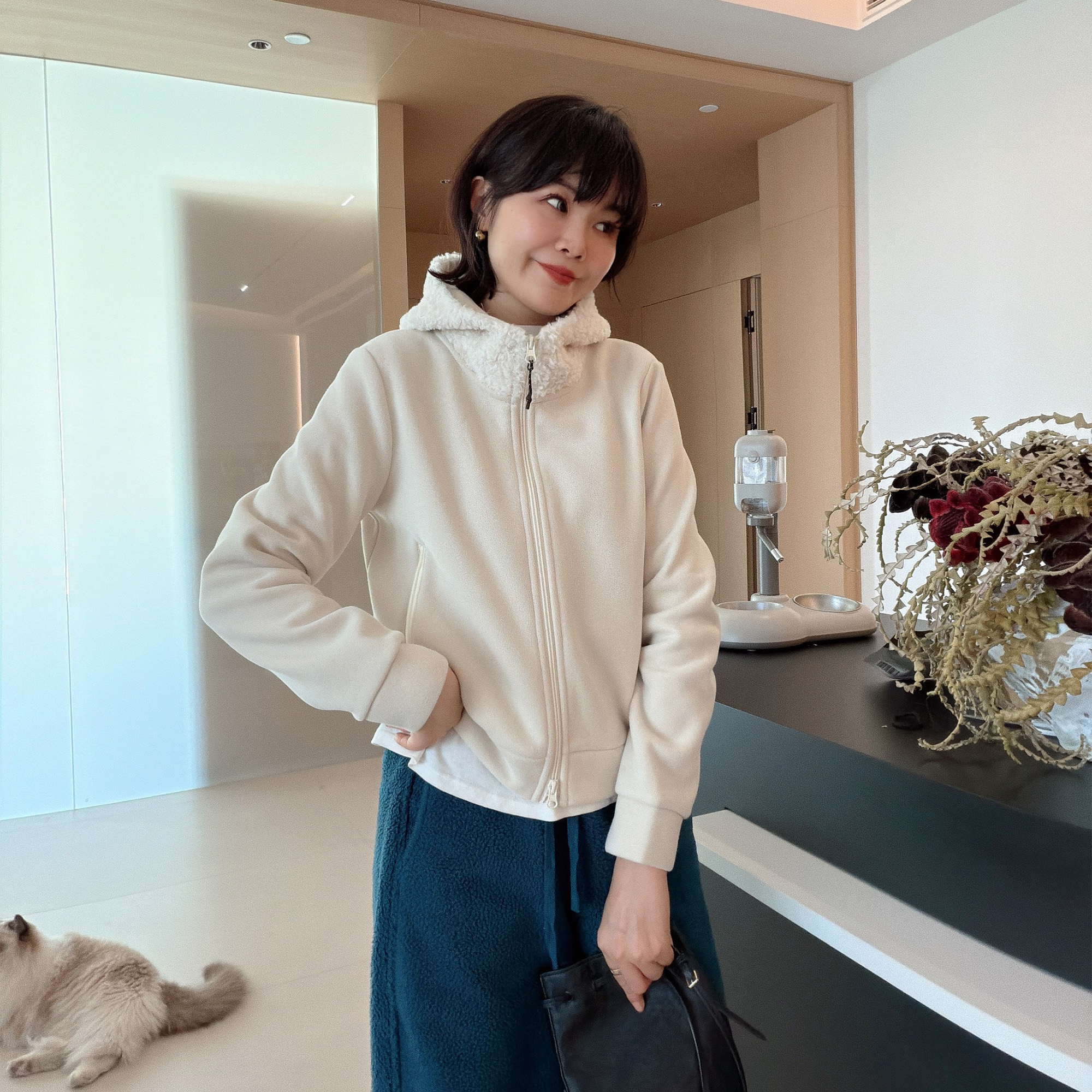冬季羊羔毛拼接连帽加厚保暖卫衣外套