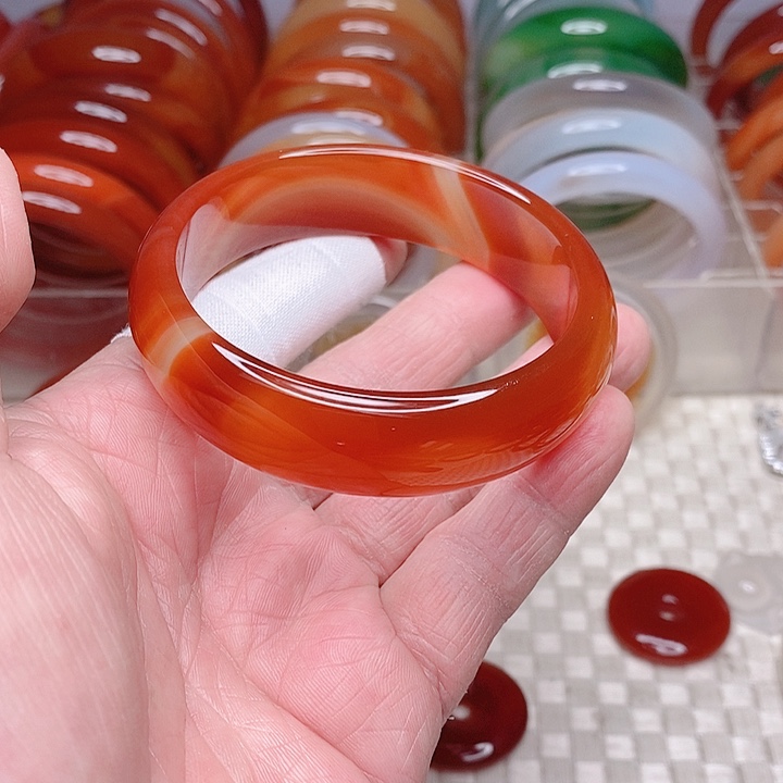 玛瑙/玉髓手镯未镶嵌