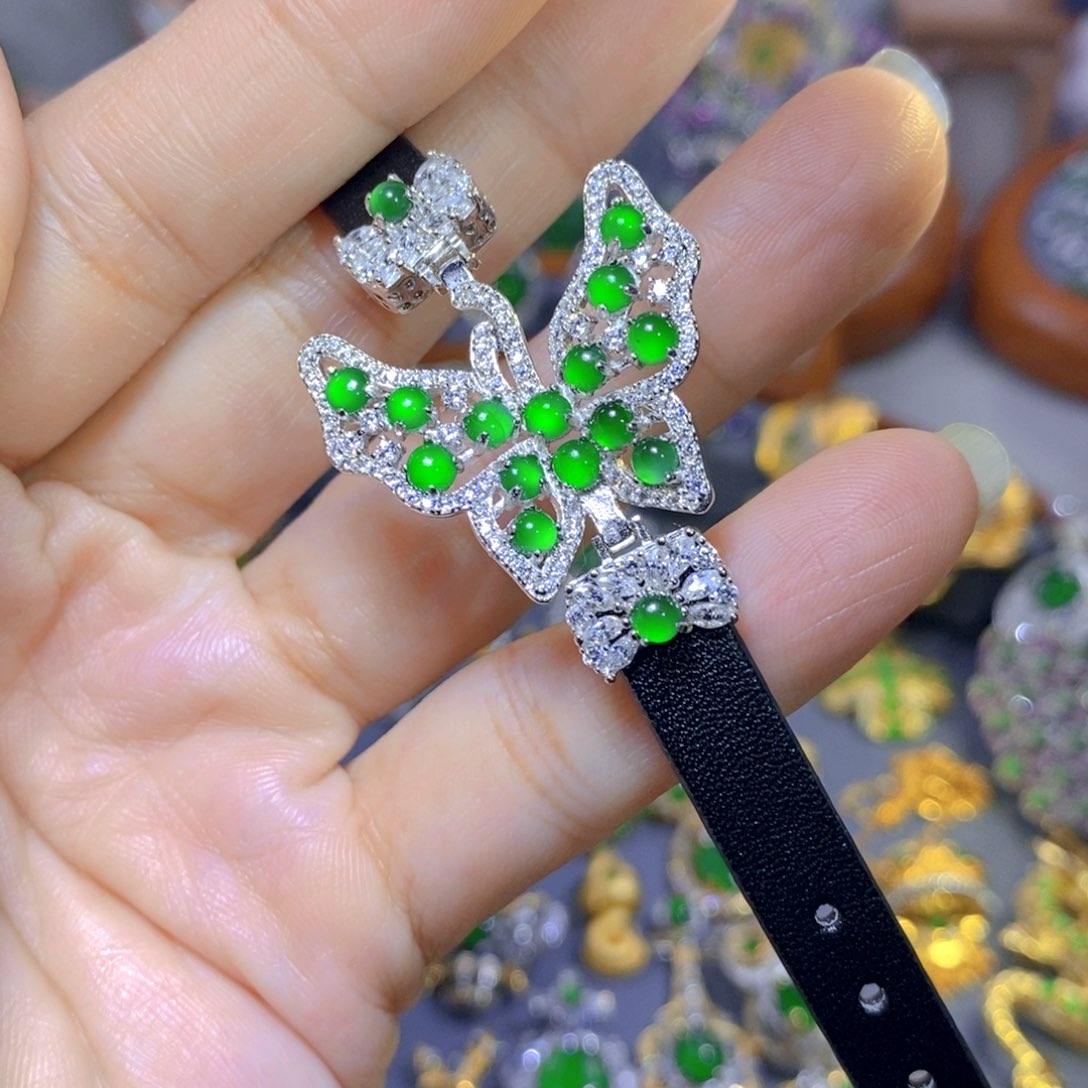 翡翠颈饰银S925镶嵌天然翡翠