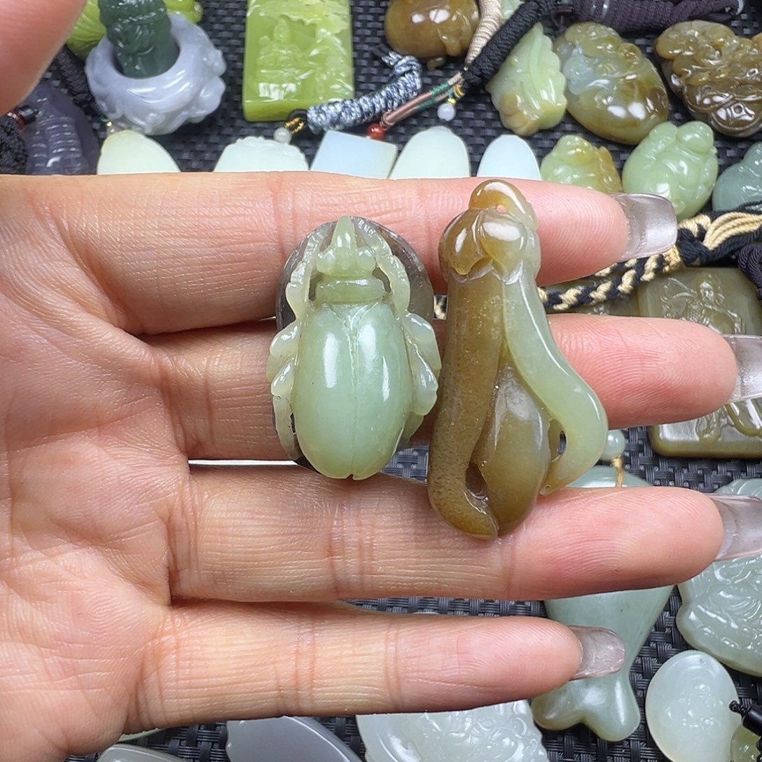 和田玉未镶嵌吊坠(不含链)清货，不退不换