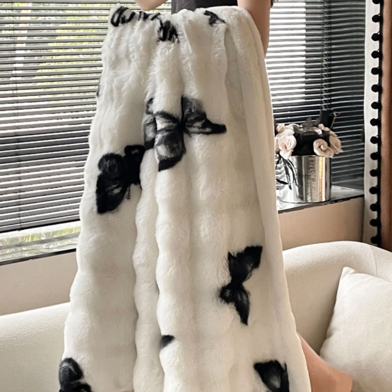 慕逸【蝴蝶山茶花毛毯】秋冬季保暖加厚高奢全消光沙发卧室泡泡毯子