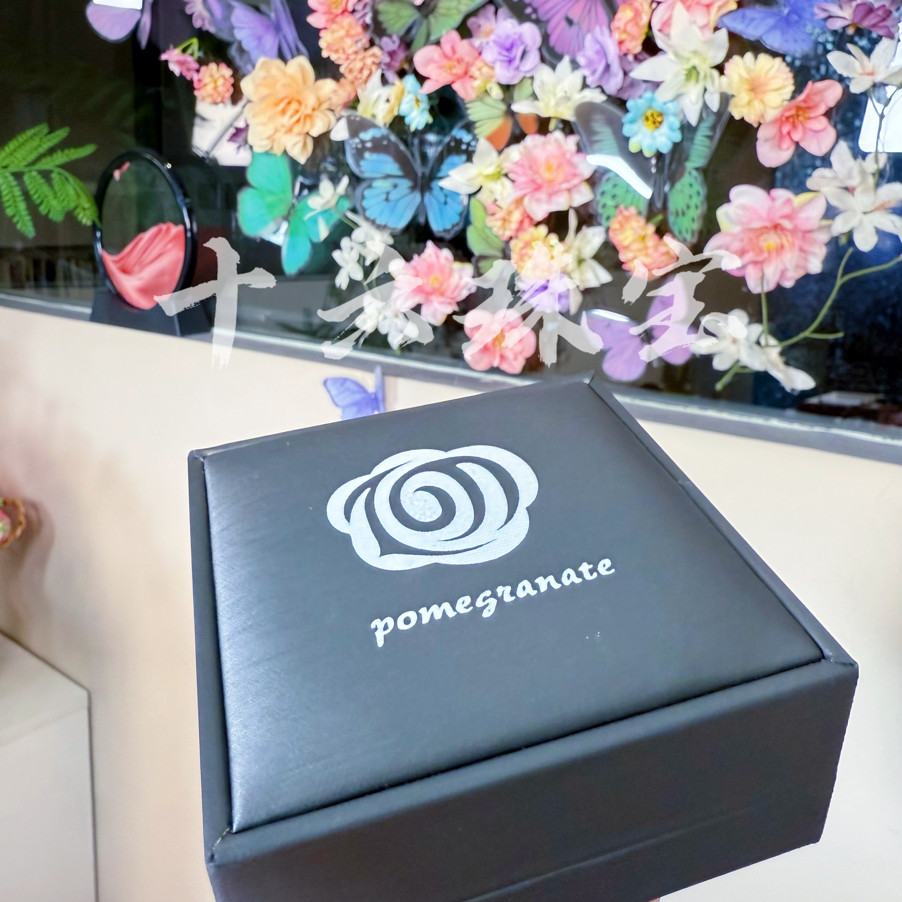 【十六珠宝】 惊喜盒子多样性发(不含盒）一LY465